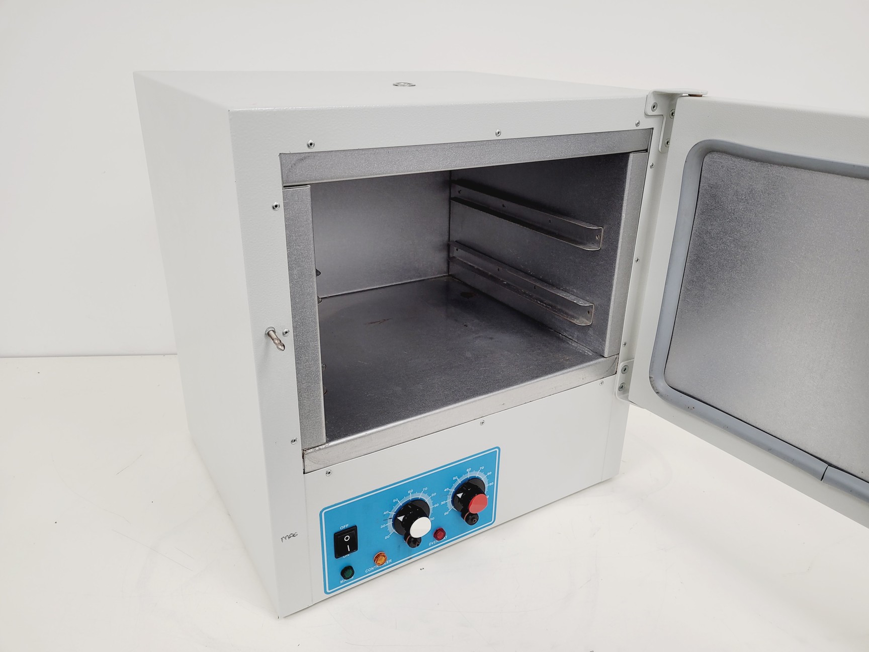 Image of Genlab Incubator Oven  Model - MINI/30 Lab