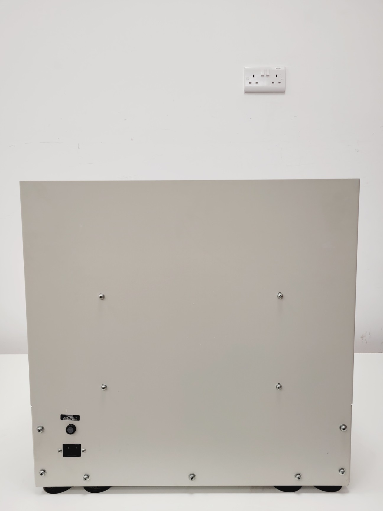 Image of New Brunswick Scientific Classic Series Incubator Shaker  Model - Classic C24