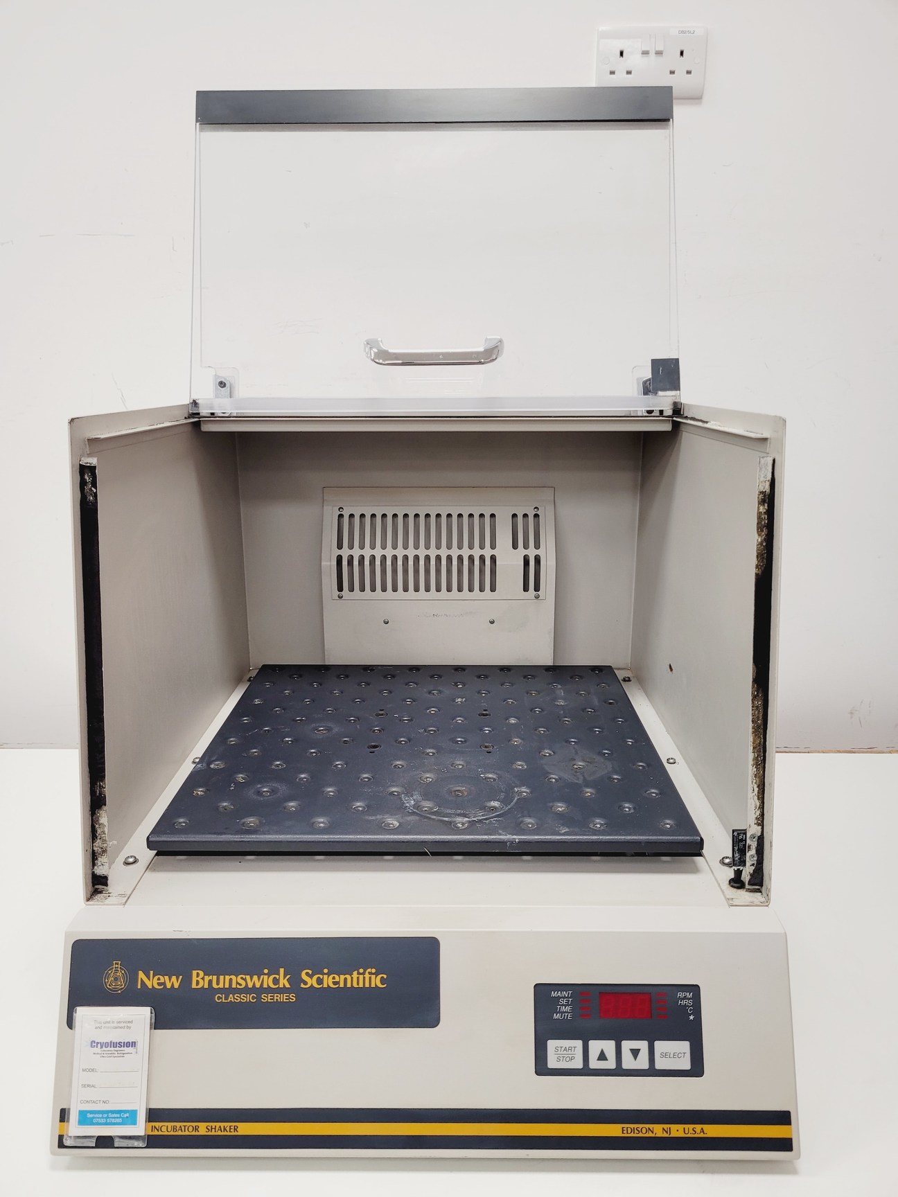 Image of New Brunswick Scientific Classic Series Incubator Shaker  Model - Classic C24