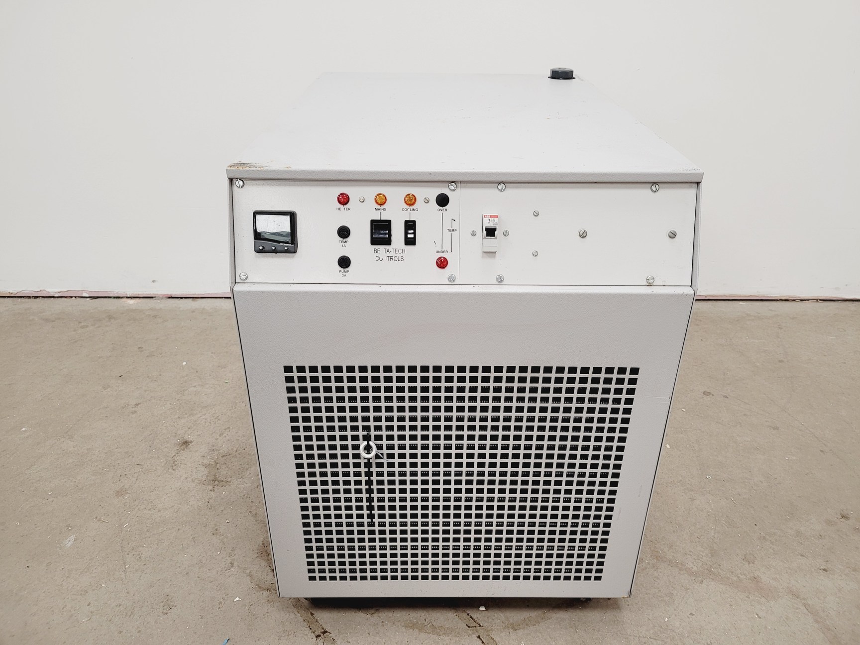 Image of Betta-Tech CU800 Heater/Chiller Circulator Unit Lab