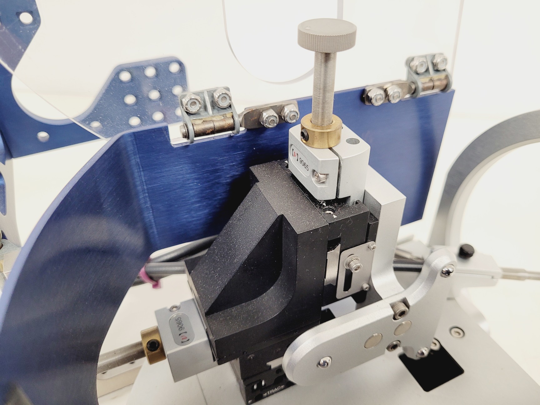 Image of PicoView Q Star PV 4000 Nanospray Source Lab