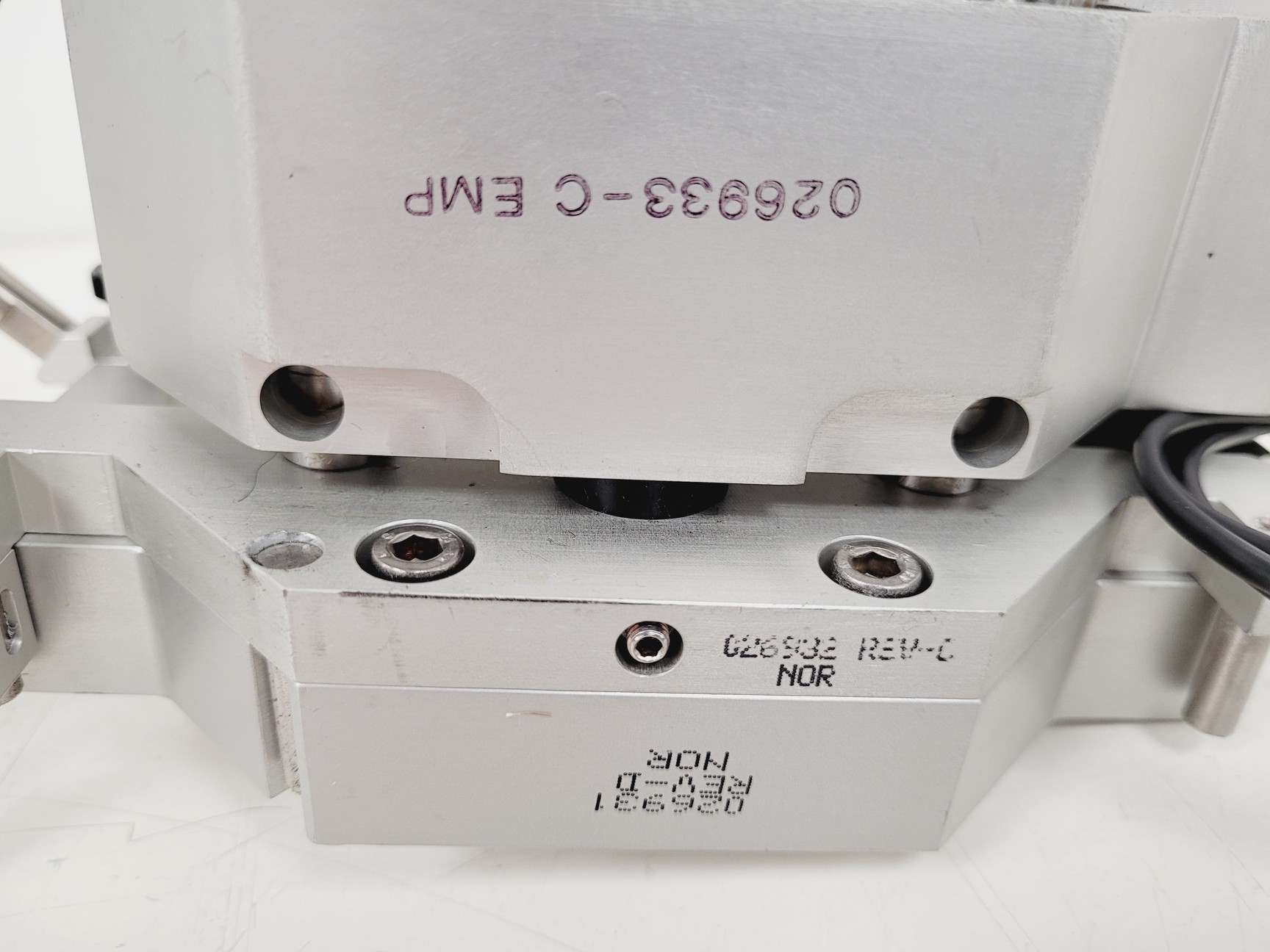 Image of Applied Biosystems NanoSpray II  MDS SCIEX  Assy no. 1014665 for Mass Spec Lab