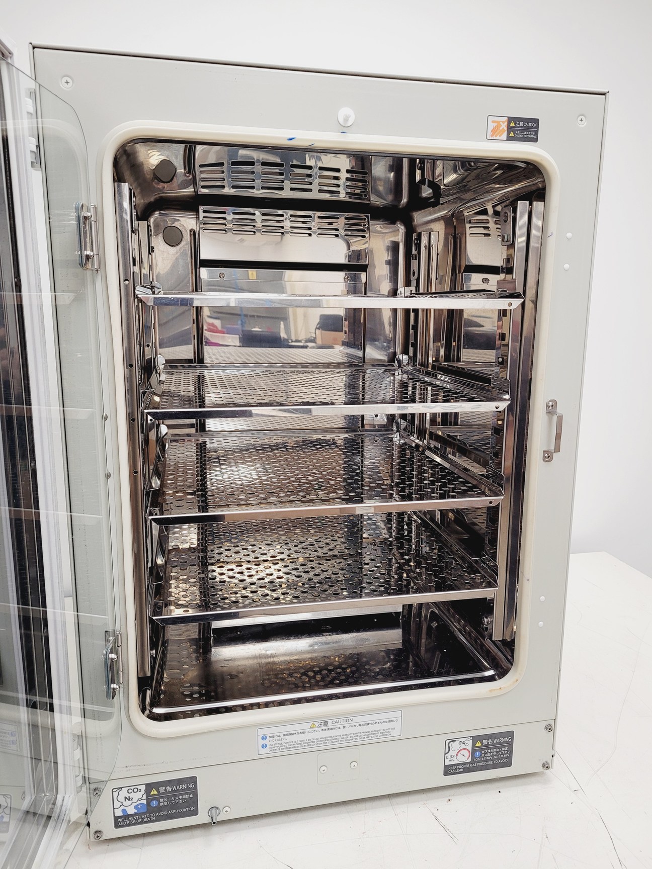 Image of Sanyo CO2 Laboratory Incubator  Model - MCO-19AIC Lab