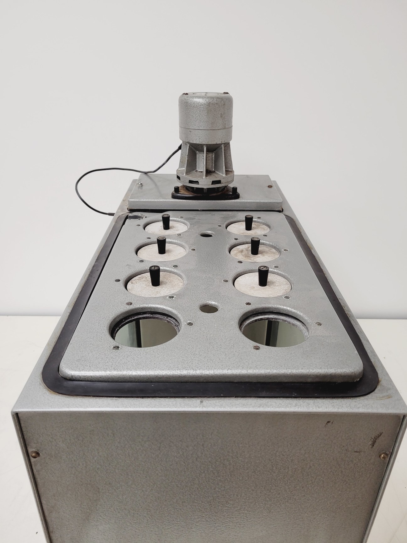 Image of Townson + Mercer Series III Viscometer Water Bath Lab