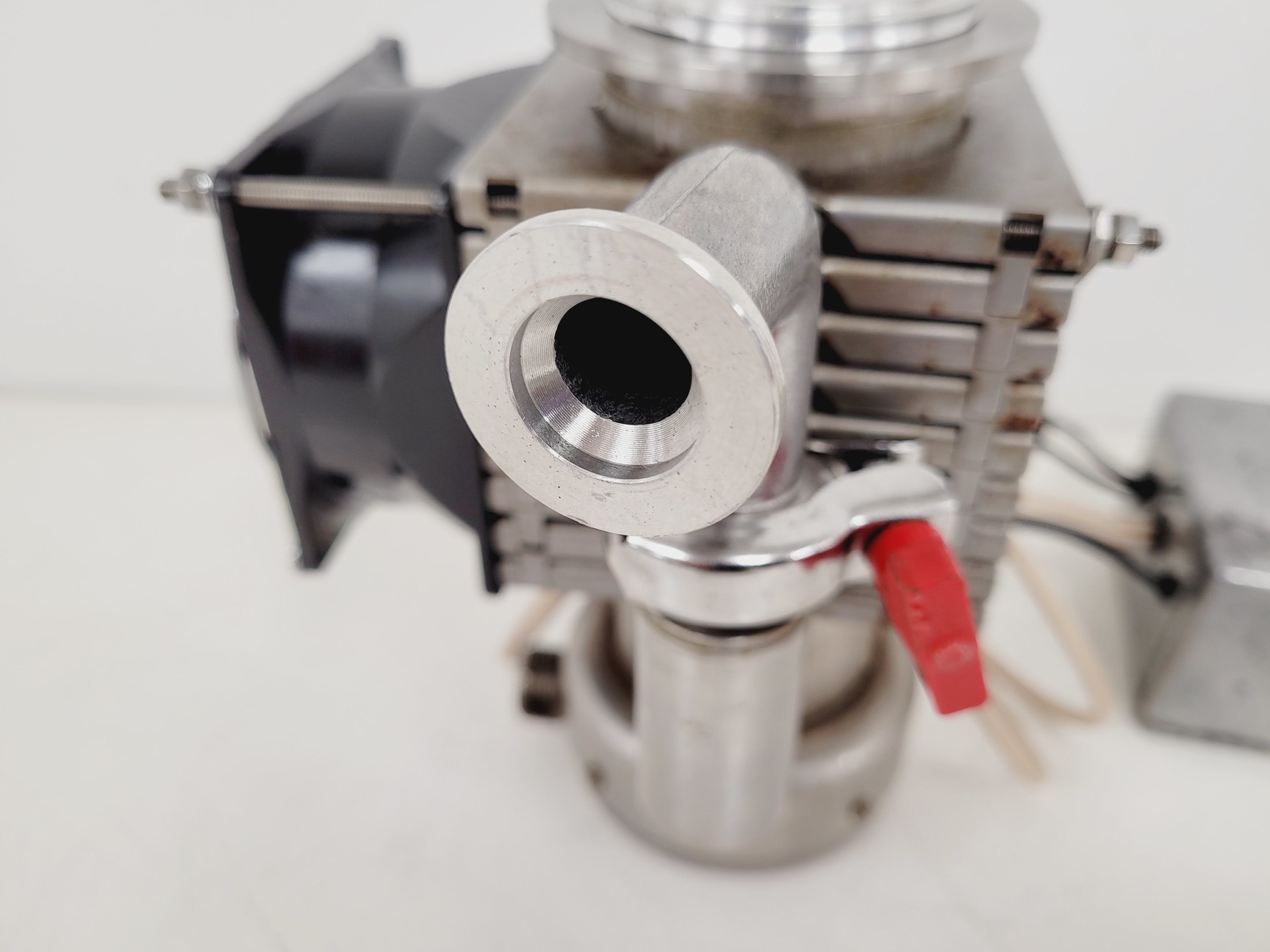 Image of Edwards EO50/60 Diffusion Pump Lab