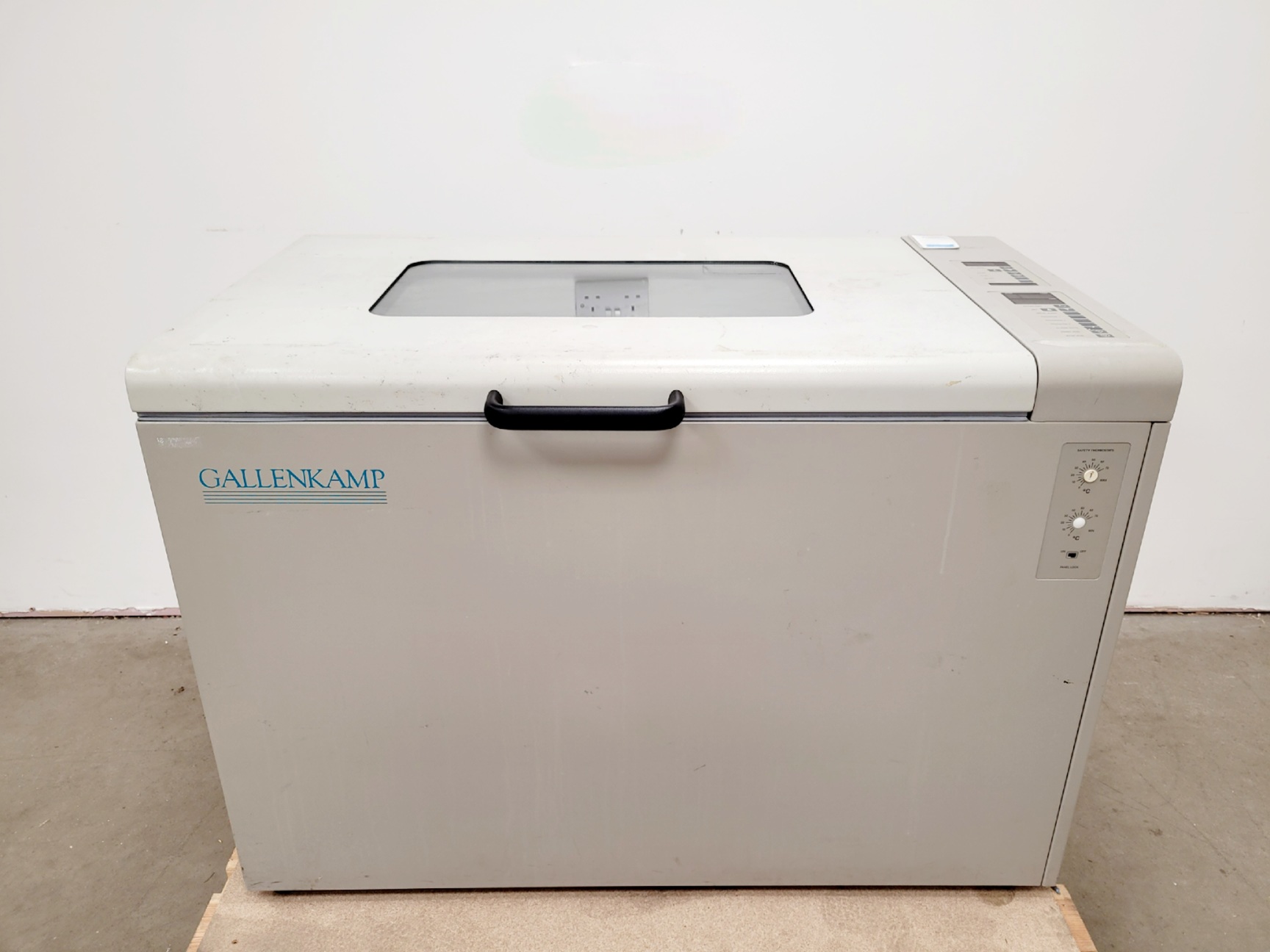Image of Gallenkamp Shaking Incubator Cat no. IOX400.XX2.C Lab