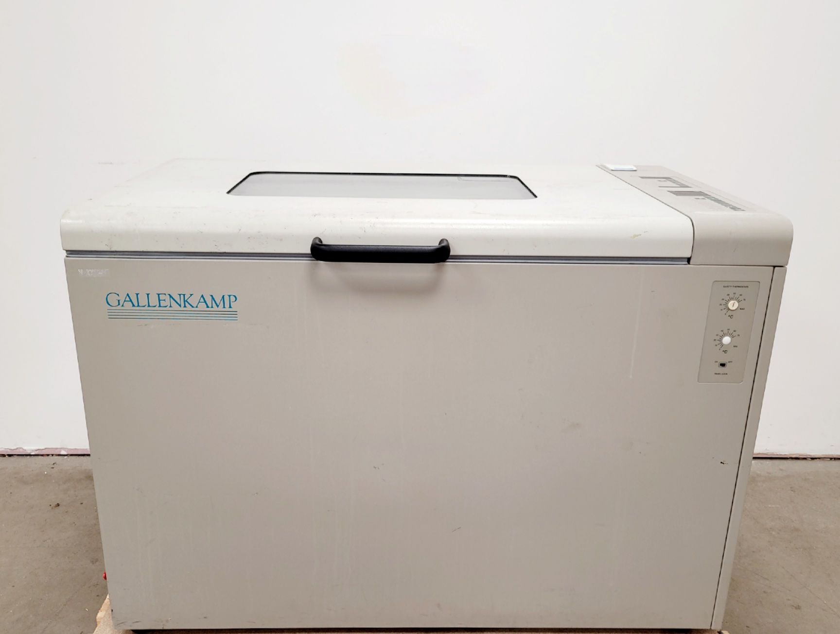 Image of Gallenkamp Shaking Incubator Cat no. IOX400.XX2.C Lab