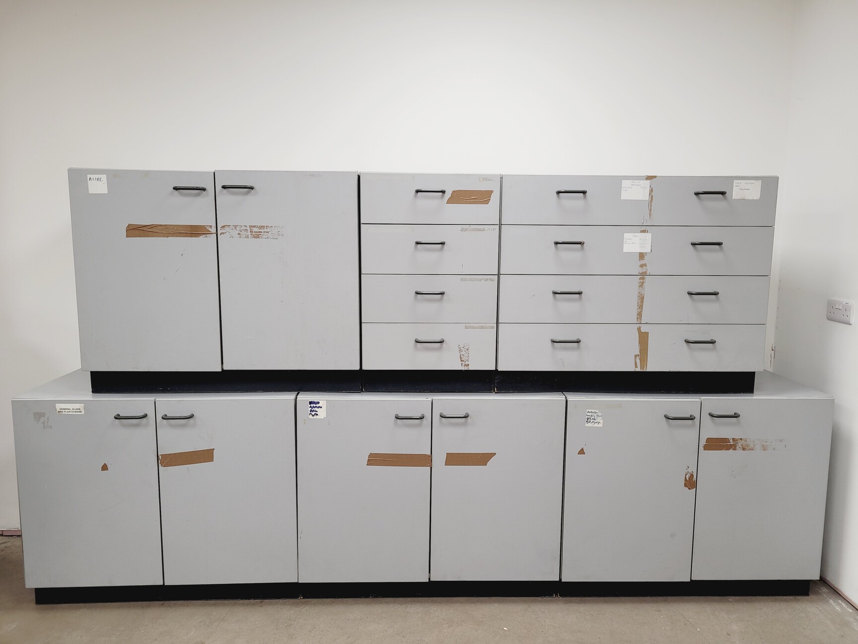 Image of Job Lot Lab Cupboards & Drawers  D 55.5 W 100.5 H 82.5cm Grey Laboratory