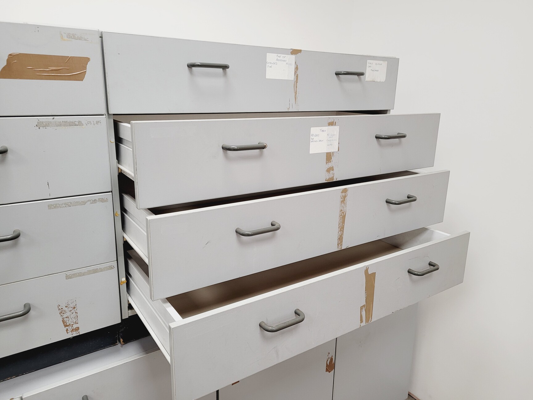 Image of Job Lot Lab Cupboards & Drawers  D 55.5 W 100.5 H 82.5cm Grey Laboratory