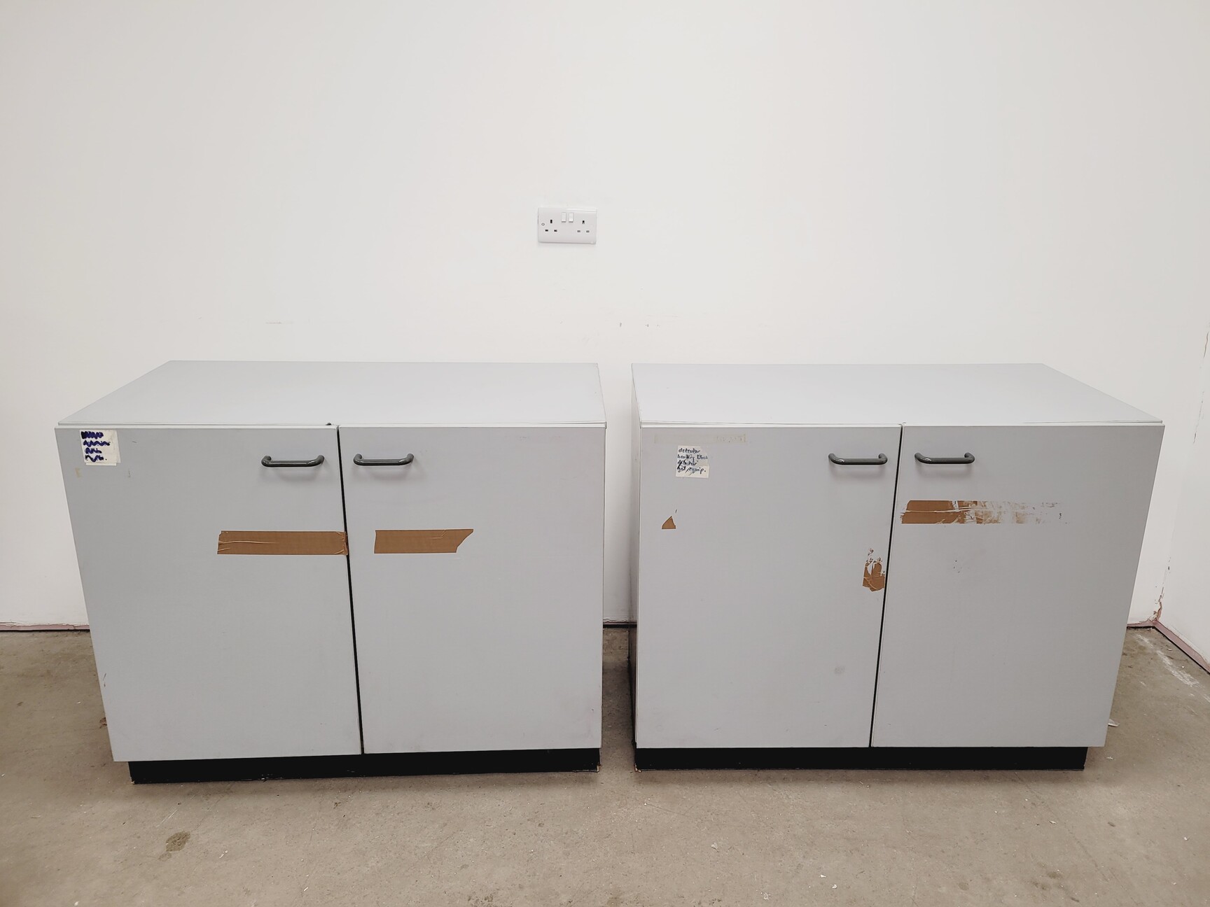 Image of Job Lot Lab Cupboards & Drawers  D 55.5 W 100.5 H 82.5cm Grey Laboratory