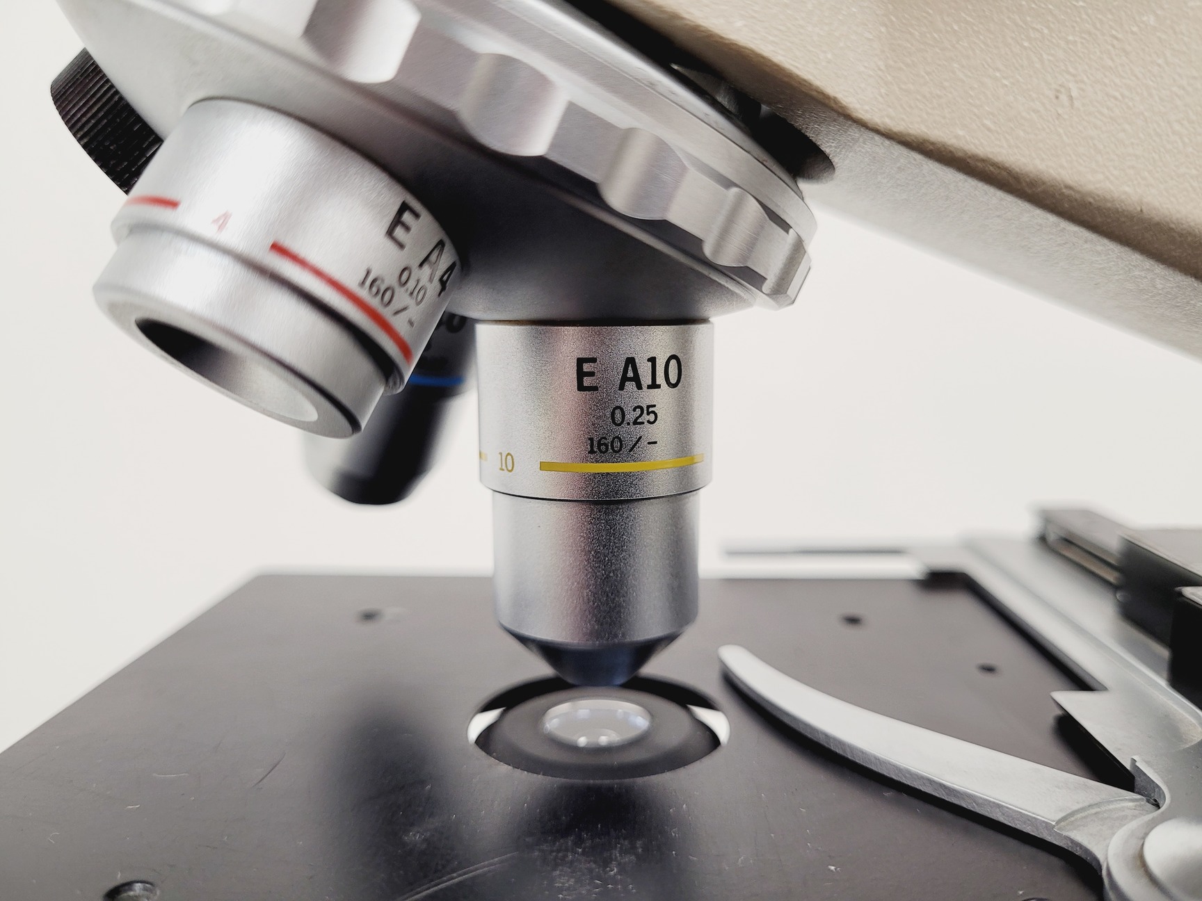 Image of Olympus CHT CH2 Binocular Microscope with 3 x E Objectives Lab