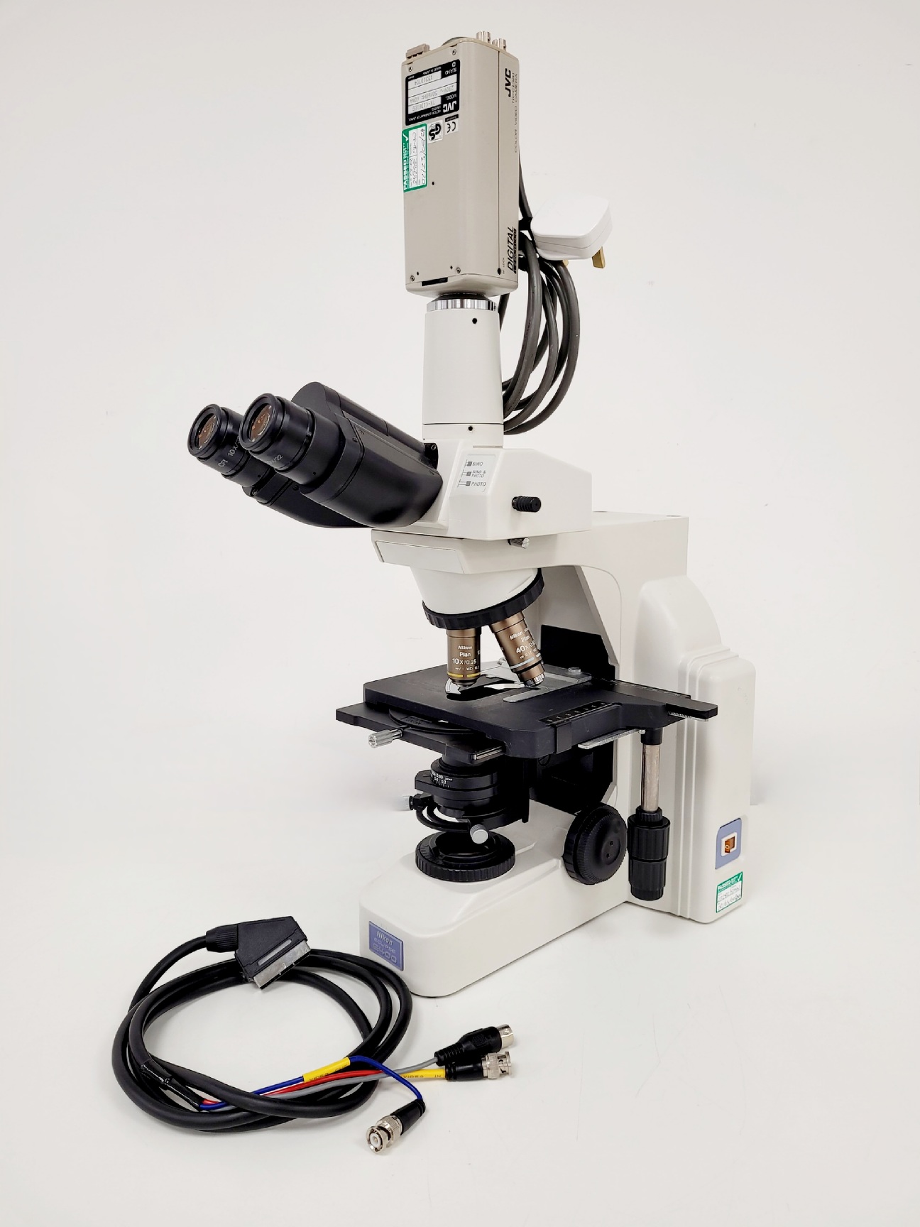 Image of Nikon Eclipse E400 Laboratory Research Microscope with 3 x Objectives Lab