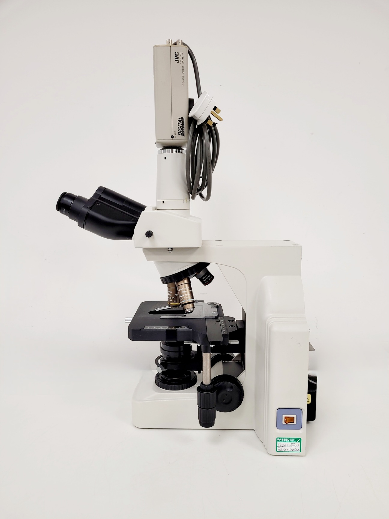 Image of Nikon Eclipse E400 Laboratory Research Microscope with 3 x Objectives Lab
