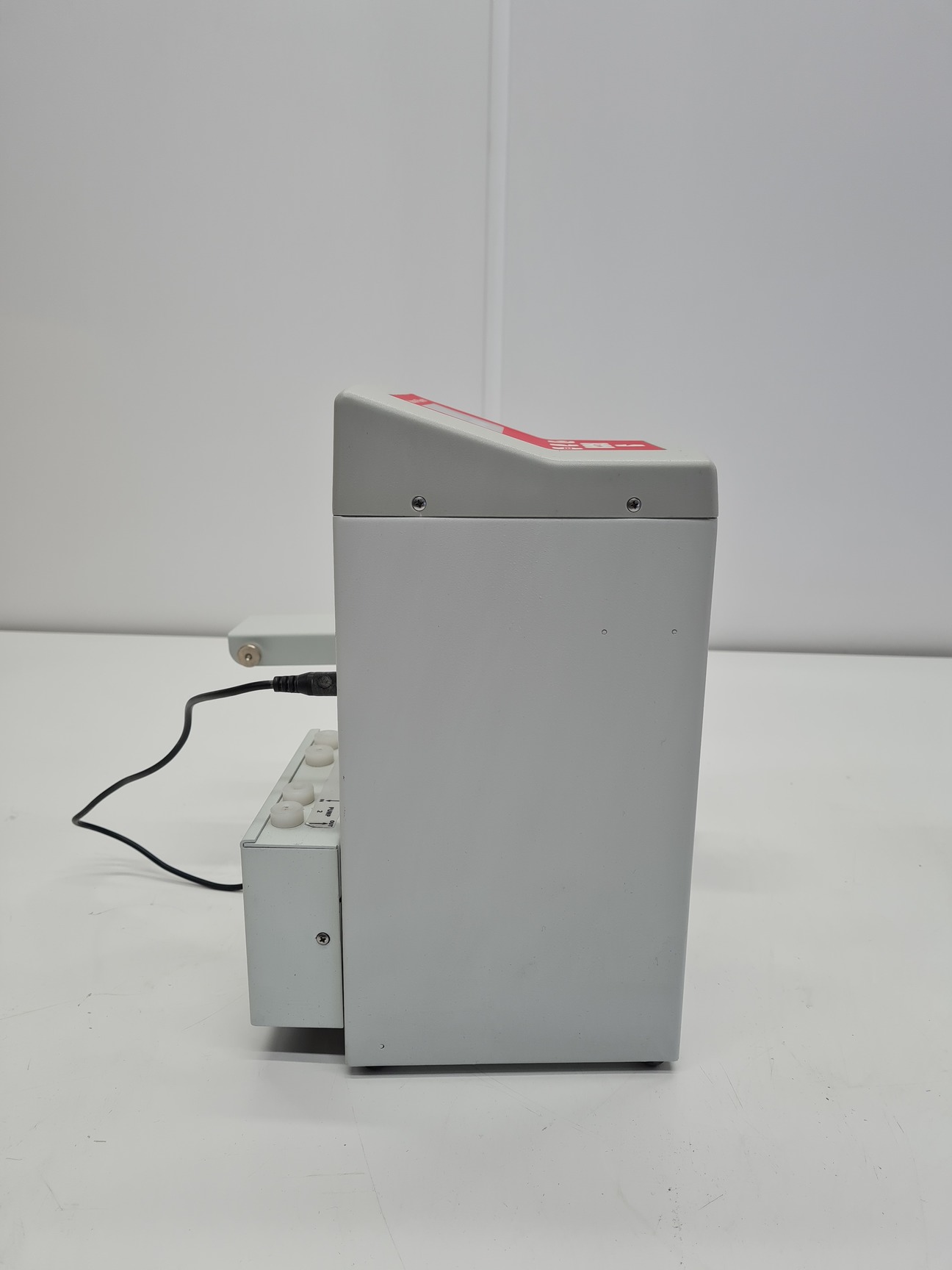 Image of GR Scientific Auqamax KF Volumetric Titration System Lab