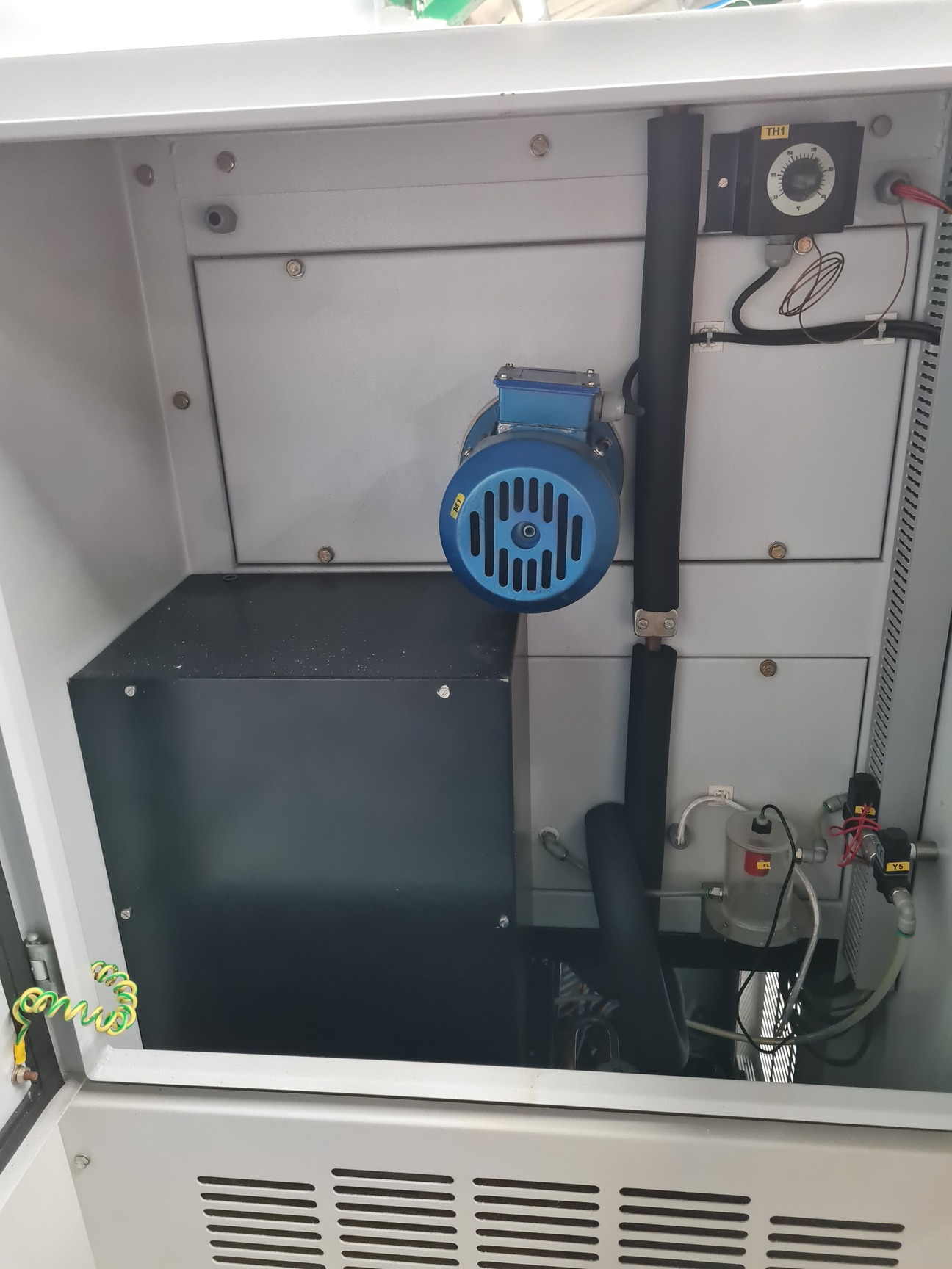 Image of CME Climatic Chamber PAC-120-A-H Laboratory Growth Chamber Lab