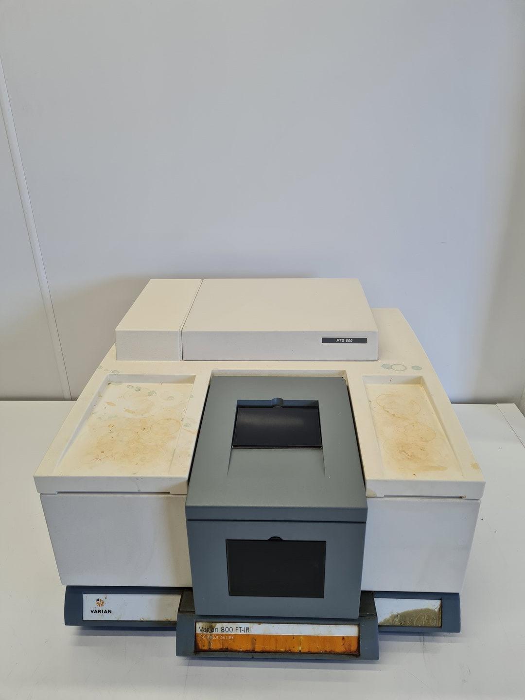 Image of Varian 800 FT-IR Spectrometer Scimitar Series Lab