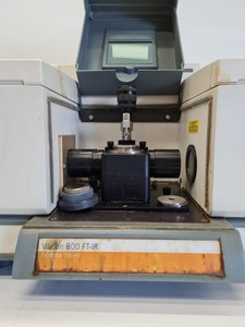 Thumbnail image of Varian 800 FT-IR Spectrometer Scimitar Series Lab