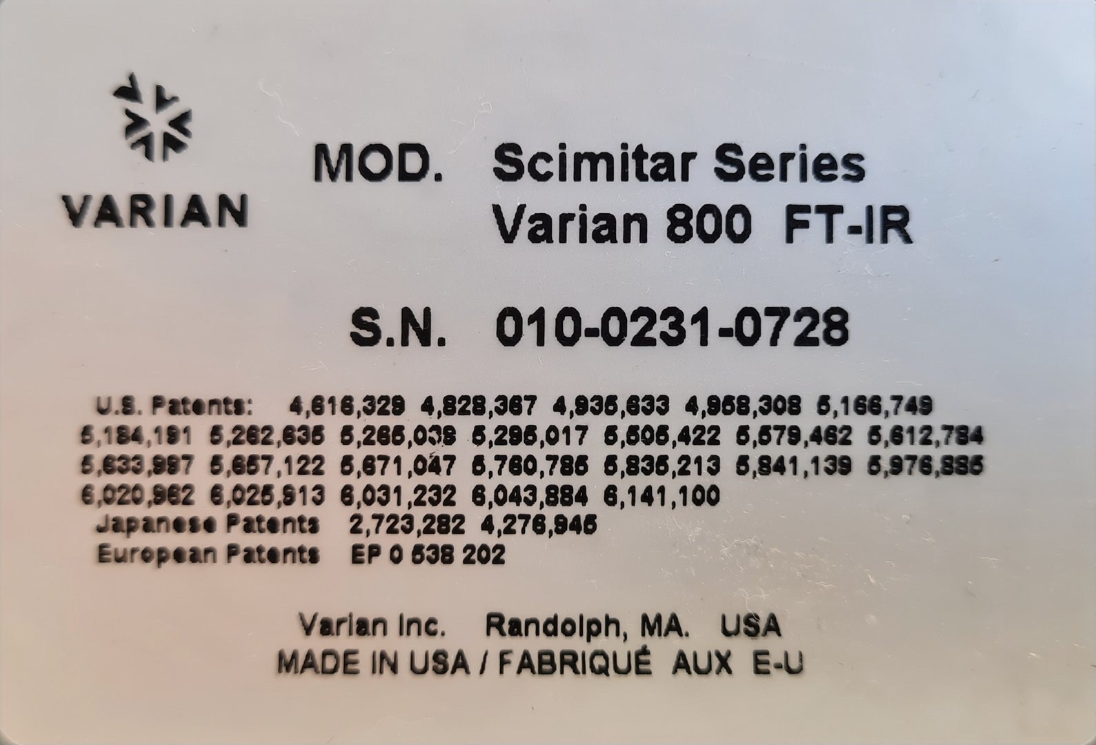 Image of Varian 800 FT-IR Spectrometer Scimitar Series Lab