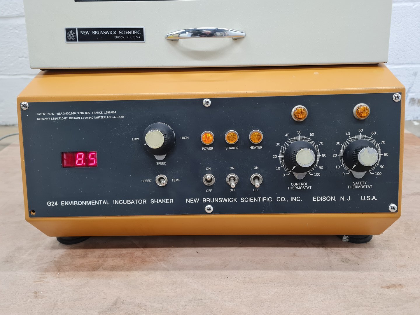 Image of New Brunswick G24 Benchtop Incubator Shaker Lab