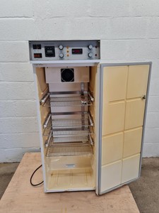 Thumbnail image of Gallenkamp Digital Cooled Refrigerated Incubator Model: ICI180.WT2.C Lab