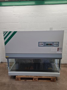 Thumbnail image of Faster VLF 1540 Laminar Flow Cabinet with Stand Lab
