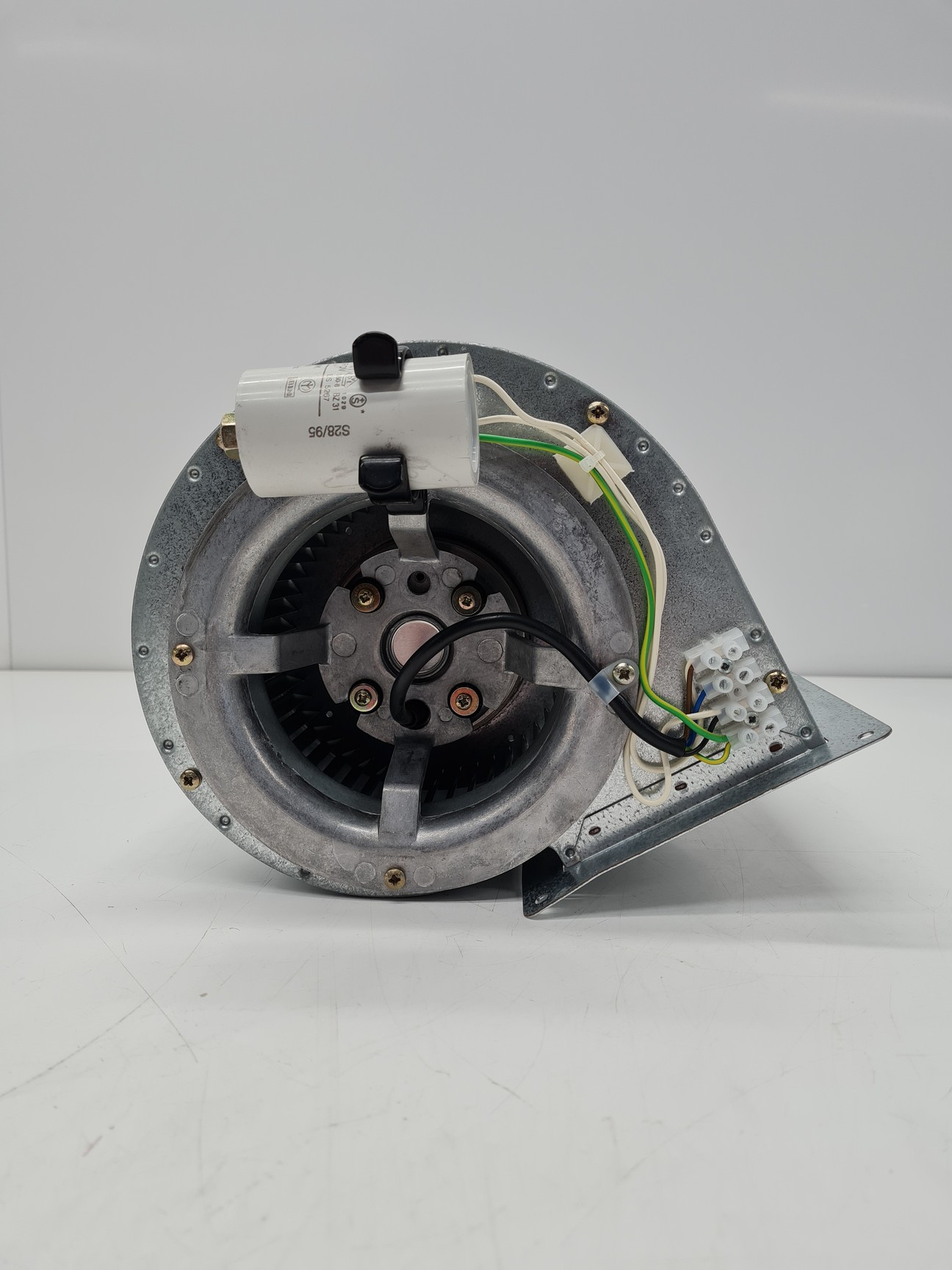 Image of EBMPAPST D2E146-AP47-75 Centrifugal Fan
