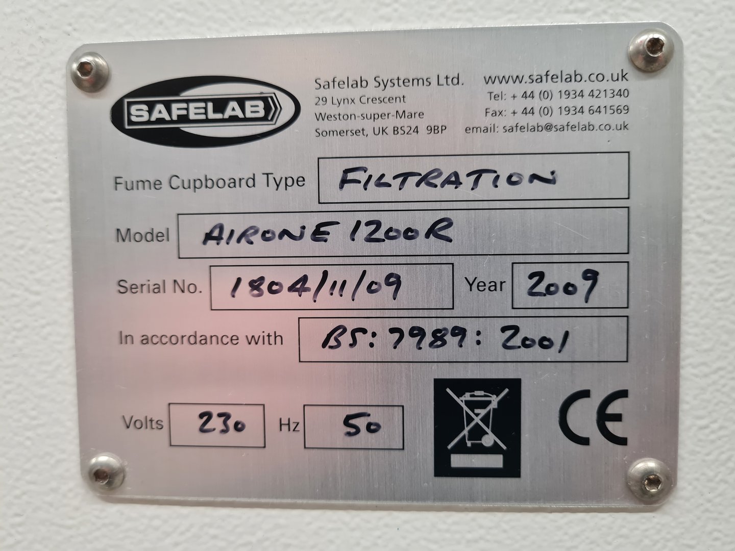 Image of Safelab AirOne 1200-R Fume Filtration Cabinet Lab