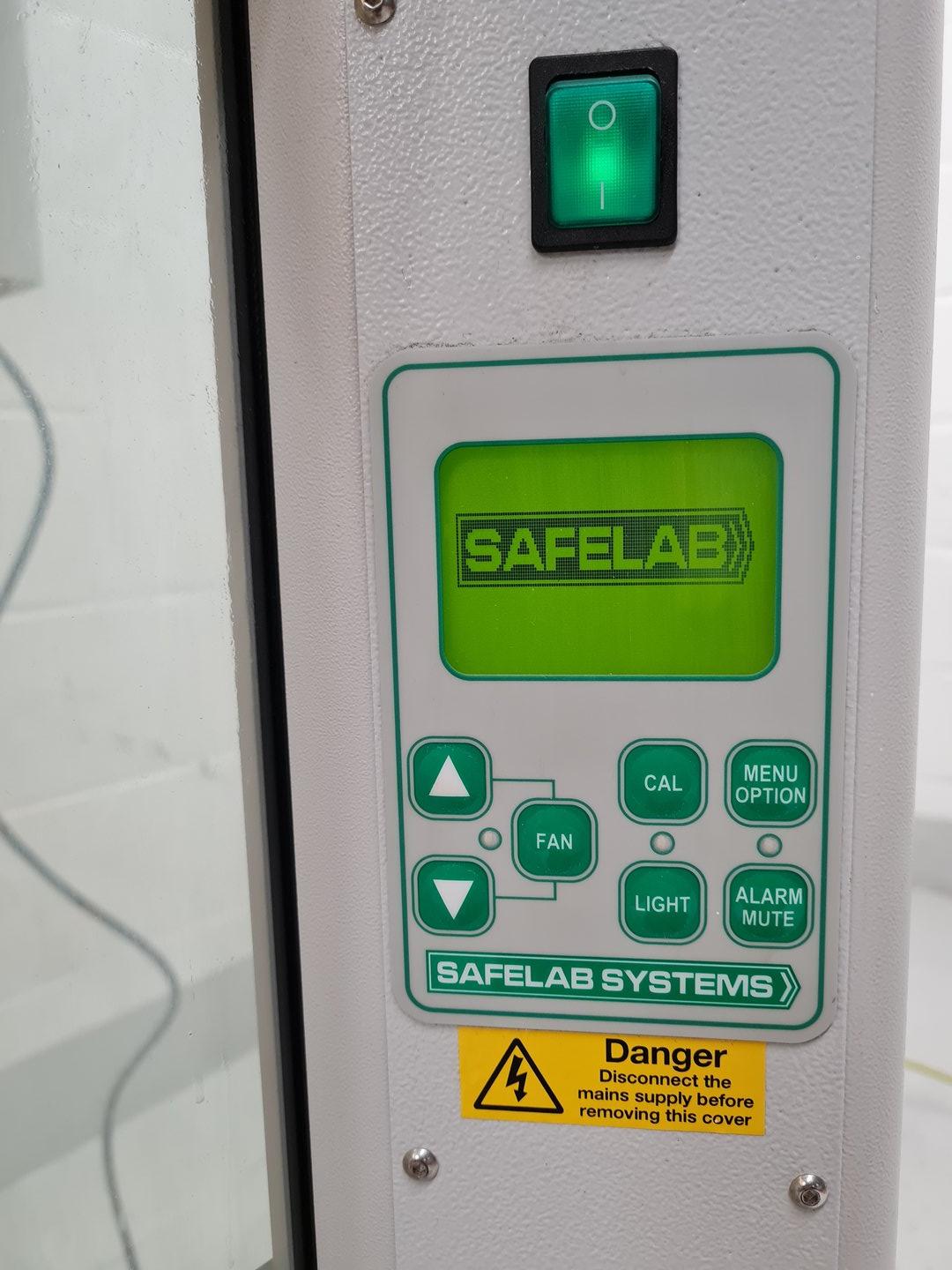 Image of Safelab AirOne 1200-R Fume Filtration Cabinet Lab