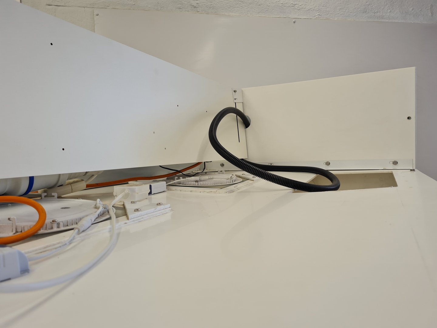 Image of Clean Air Recirculating Fume Cupboard with Water Filtration System Lab