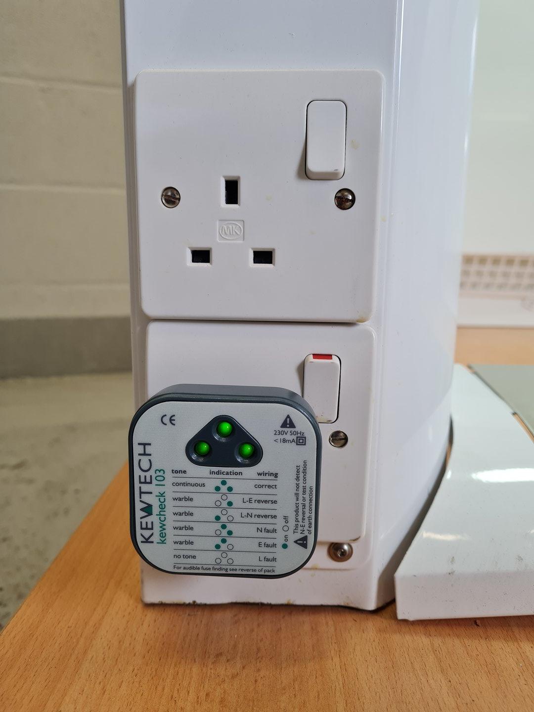 Image of Clean Air Recirculating Fume Cupboard with Water Filtration System Lab