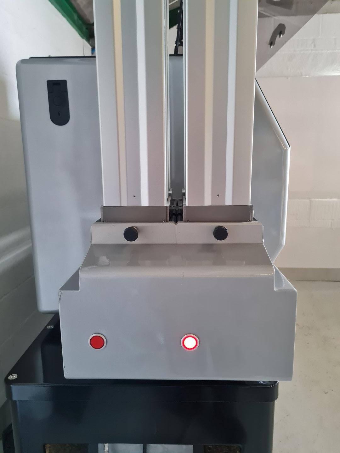 Image of Genetix Qpix2XT Benchtop Colony Picker with Software & Accessories