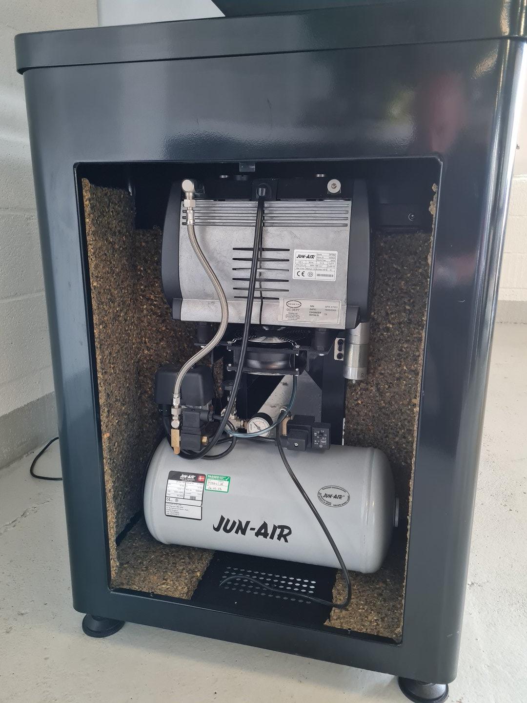 Image of Genetix Qpix2XT Benchtop Colony Picker with Software & Accessories