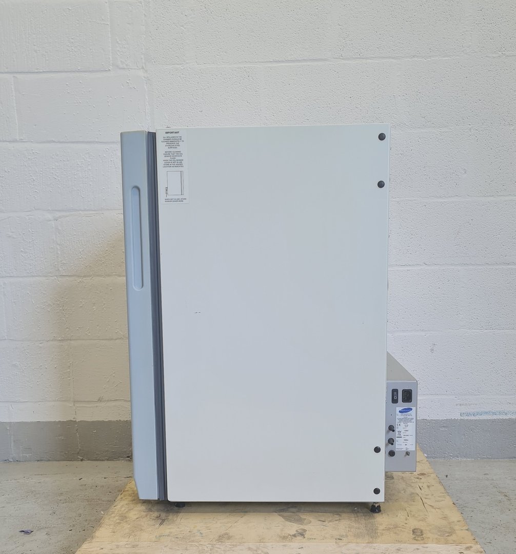 Image of RS Biotech Galaxy R+ CO2 Incubator 170-300 Plus Lab