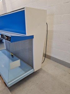 Thumbnail image of Gelaire Flow Laboratories HF72 Fume Cupboard Lab