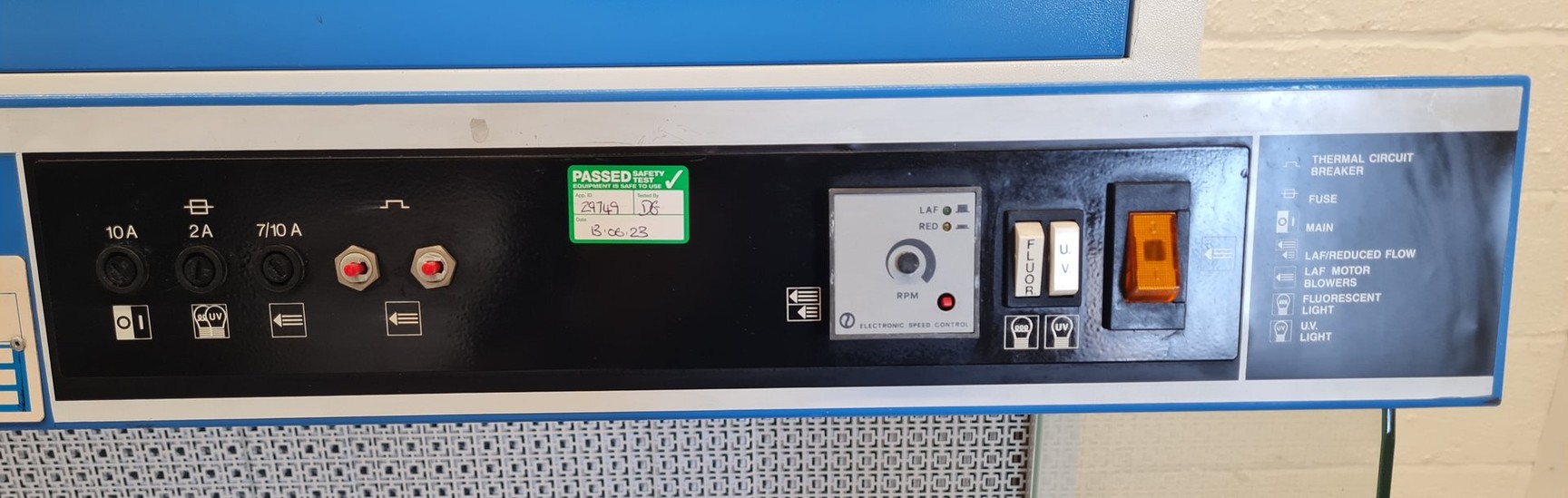 Image of Gelaire Flow Laboratories HF72 Fume Cupboard Lab