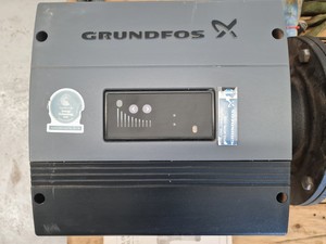 Thumbnail image of Grundfos Vertical Motor Model: MGE132SD2-FF265-D1 Lab Spares/Repairs