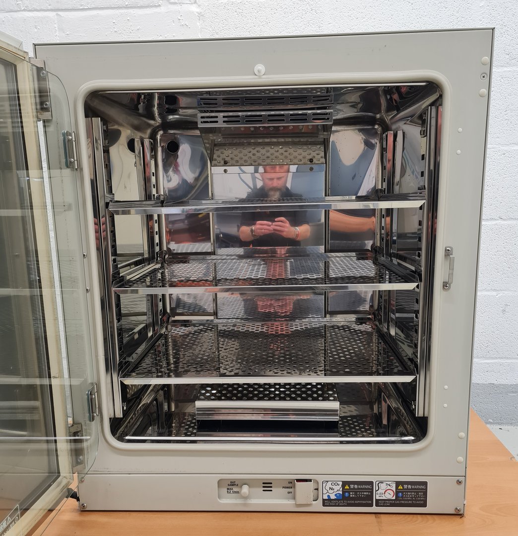 Image of Sanyo CO2 MCO-20AIC Laboratory Incubator Lab
