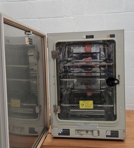 Thumbnail image of Sanyo CO2 Incubator MCO-18AIC(UV) Lab Spares/Repairs
