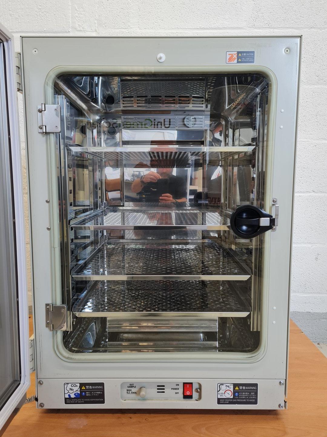 Image of Sanyo MCO-18AIC Laboratory Incubator CO2 Lab