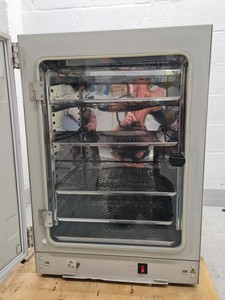 Thumbnail image of Sanyo CO2 Laboratory Incubator MCO-17AIC IR Lab