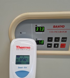 Thumbnail image of Sanyo CO2 Laboratory Incubator MCO-17AIC IR Lab