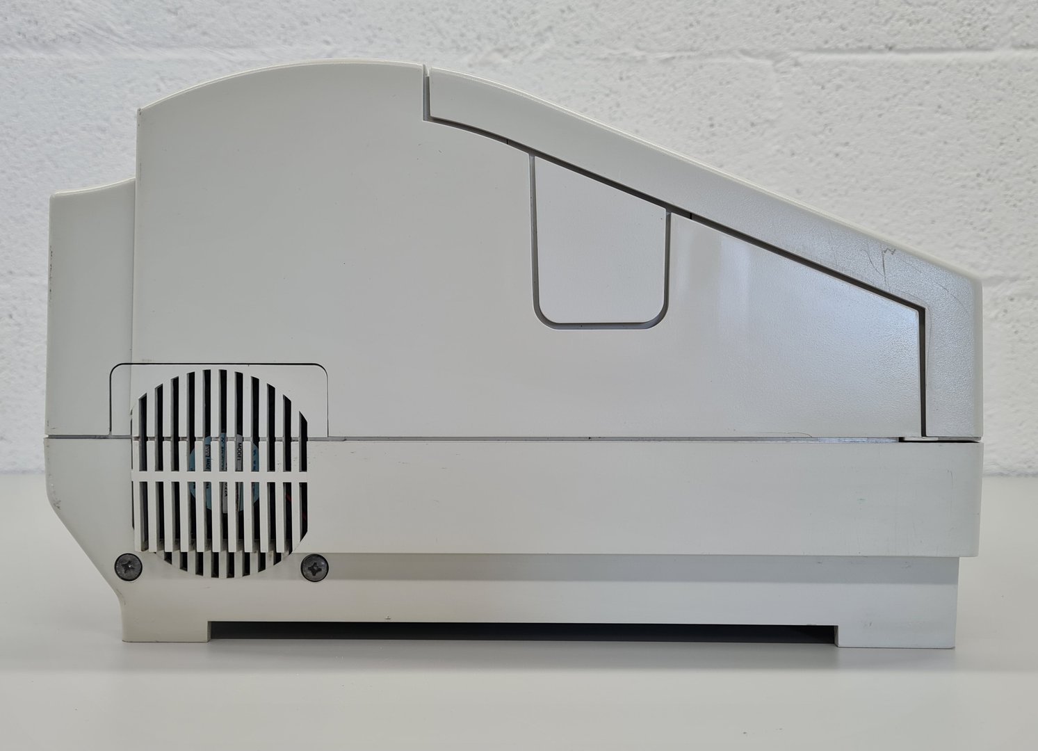 Image of Unicam Helios Alpha Spectrophotometer Lab