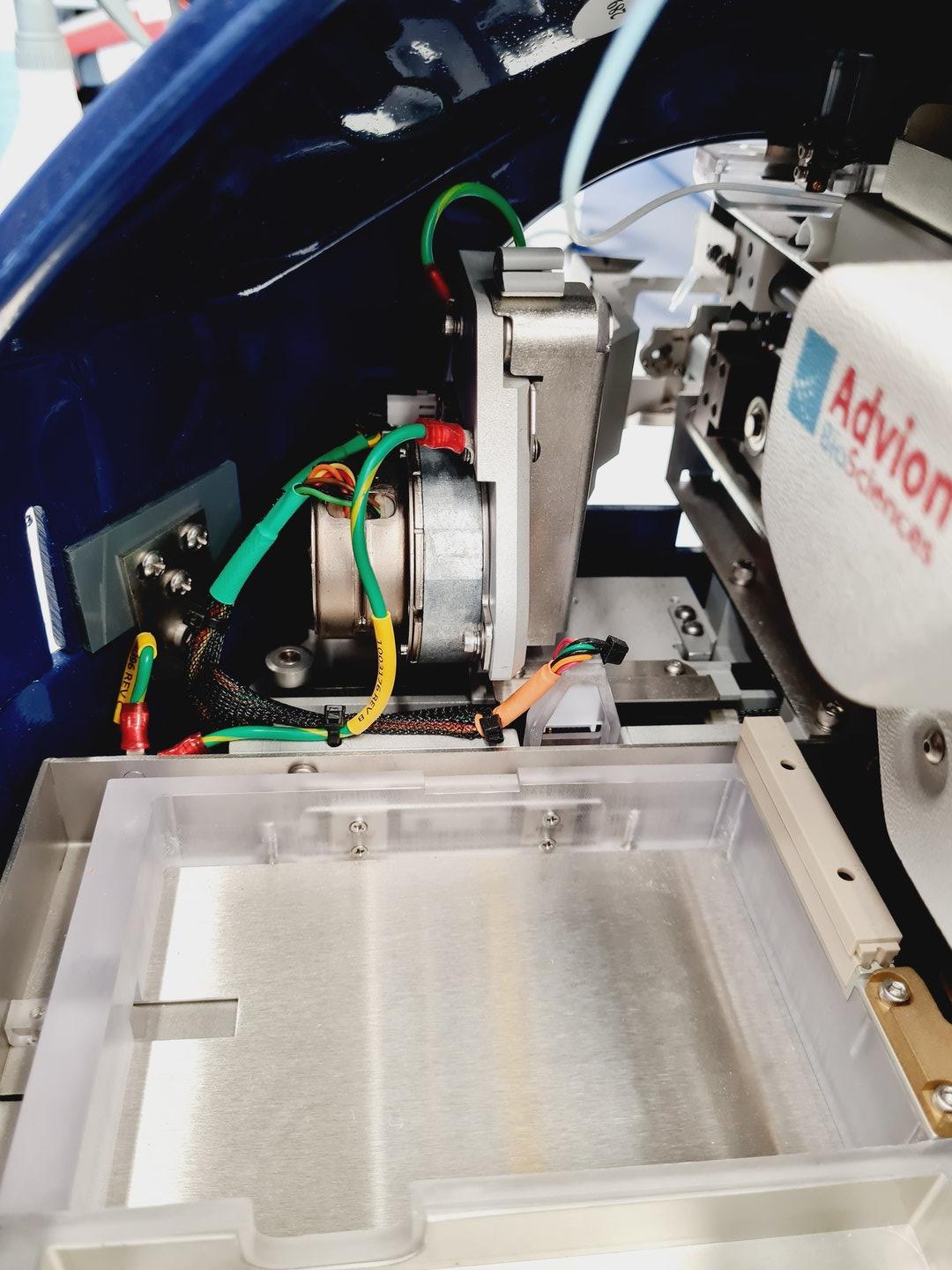 Image of Advion Biosystems Triversa Nanomate Robot + Controller Lab