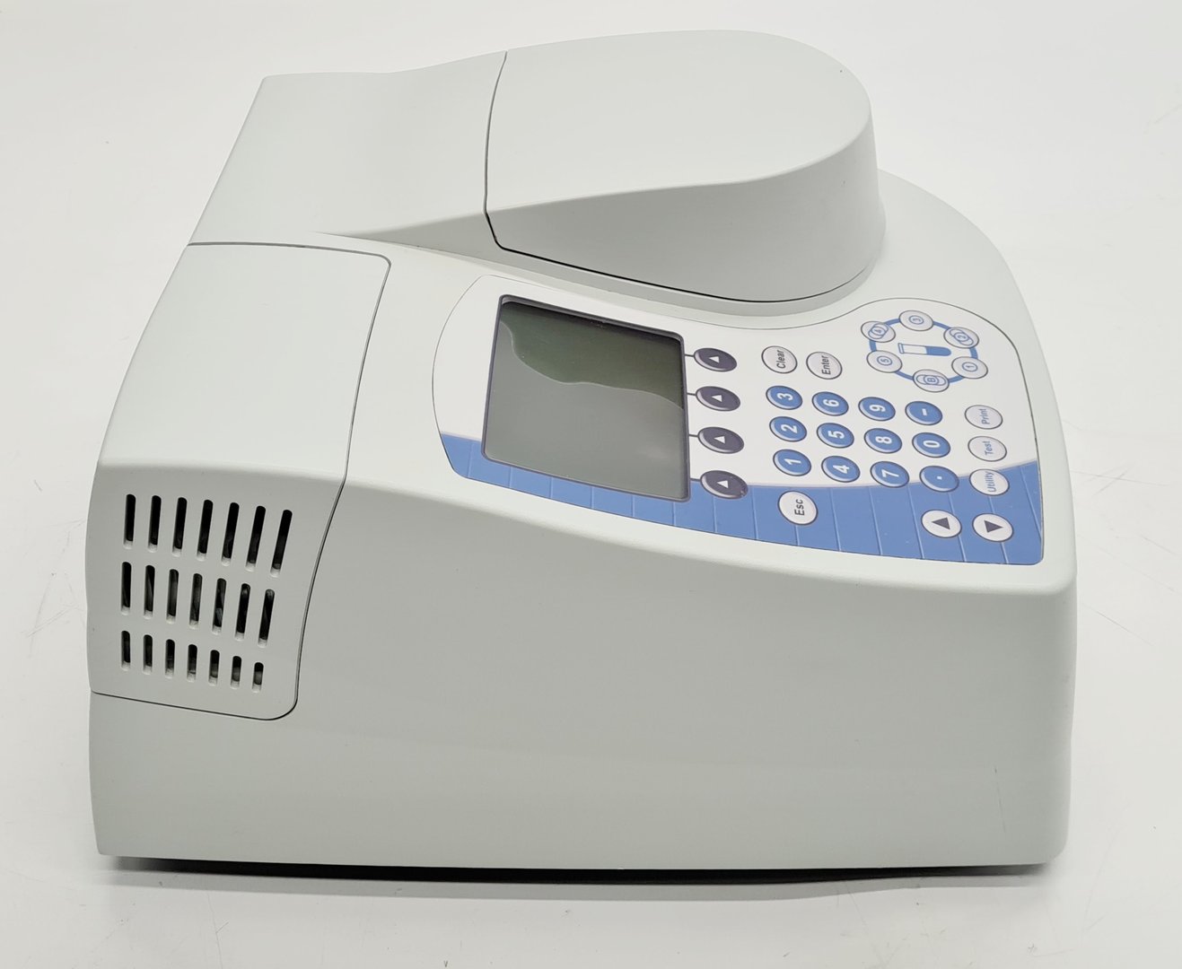 Image of Thermo Scientific Genesys 10S VIS Spectrometer Lab