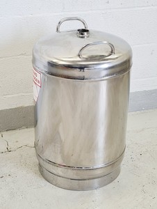 Thumbnail image of Wessington Cryogenics ES-60 60L Liquid Nitrogen Storage Dewar Tank Lab