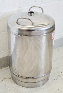 Thumbnail image of Wessington Cryogenics ES-60 60L Liquid Nitrogen Storage Dewar Tank Lab