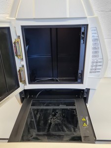 Thumbnail image of Bio-Rad Universal Hood II Gel Doc Imaging System with Camera & Accessories Lab