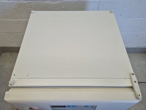 Thumbnail image of Thermo Electron Corporation Hera Cell 150 Co2 Incubator Lab