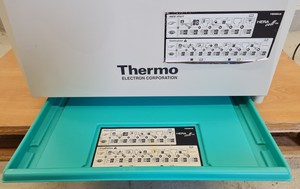 Thumbnail image of Thermo Electron Corporation Hera Cell 150 Co2 Incubator Lab