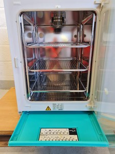 Thumbnail image of Thermo Electron Corporation Hera Cell 150 Co2 Incubator Lab